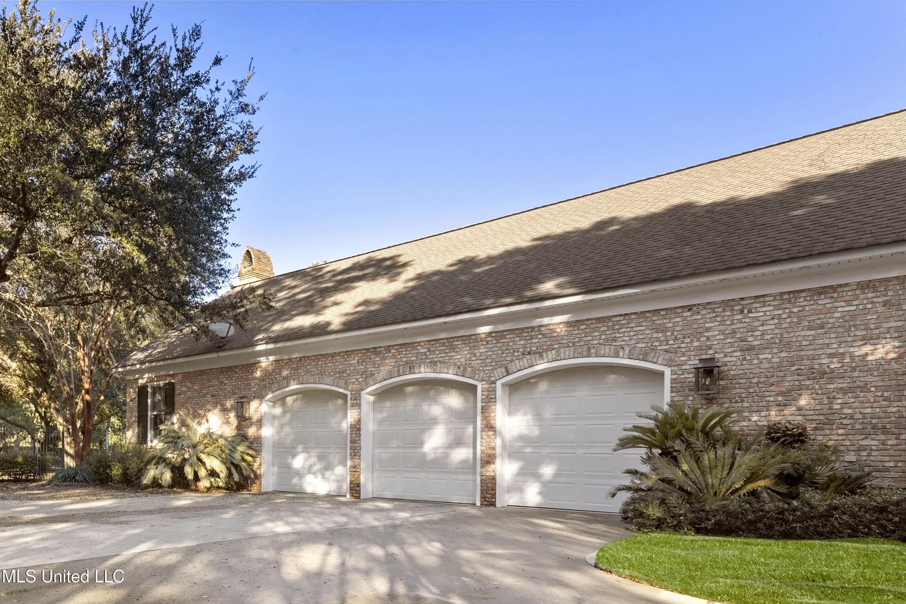 1315 East 2nd Street Pass Christian, MS 39571 - Photo 4 of 84 095