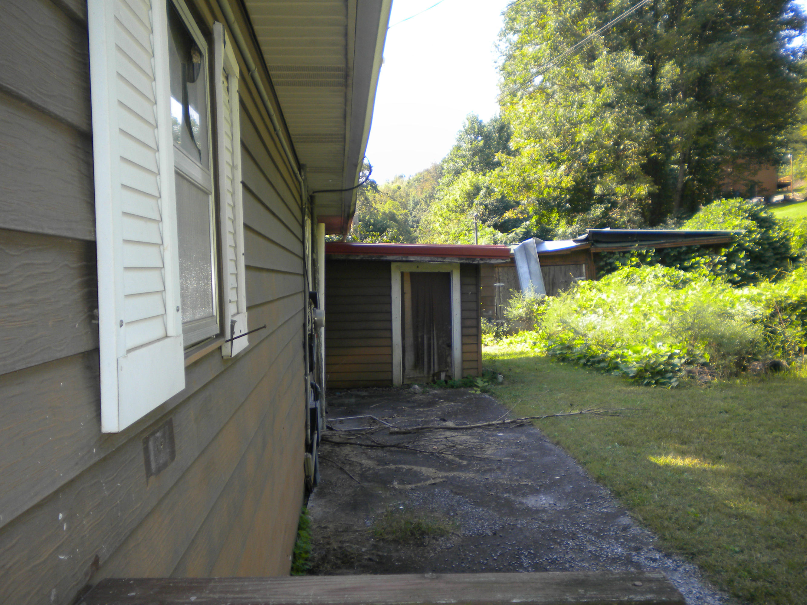 1661 Dupont Road Seymour, TN 37865 - Photo 9 of 17 sept25 014