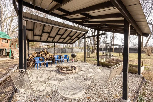 $210,000 | 2219 South 5th Street, Fayetteville, IL 62258