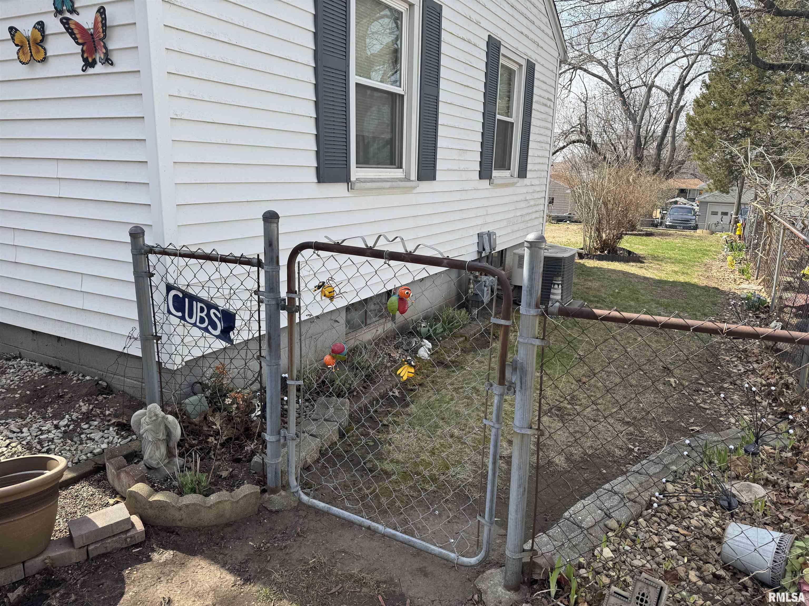 1503 Summer Street Pekin, IL 61554 - Photo 25 of 35