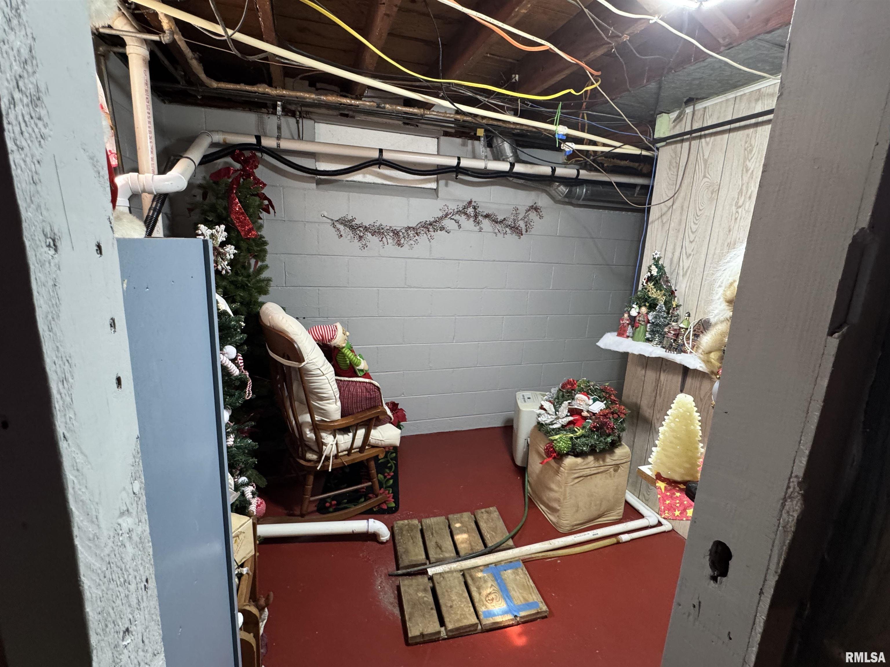 1503 Summer Street Pekin, IL 61554 - Photo 9 of 35