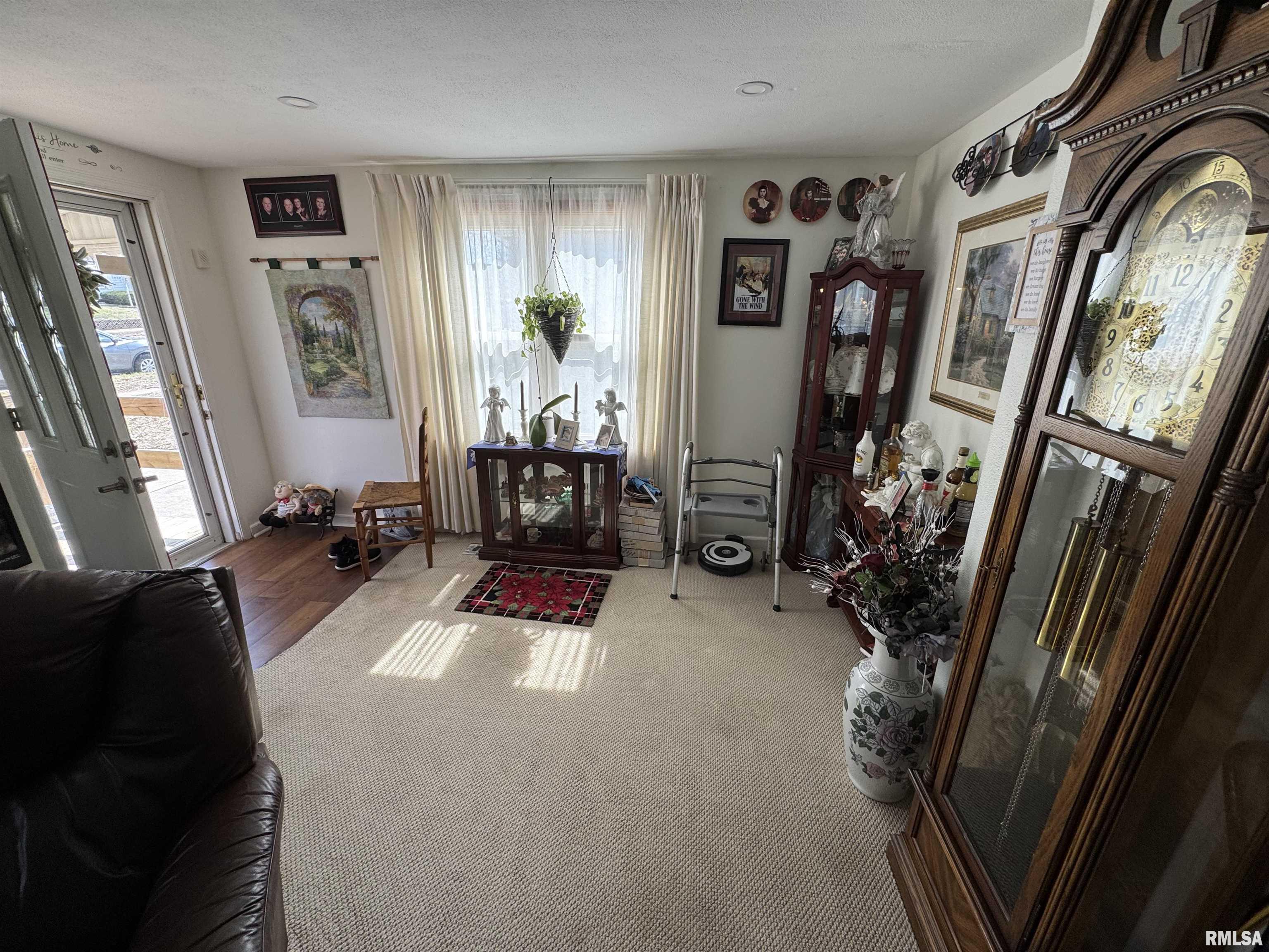 1503 Summer Street Pekin, IL 61554 - Photo 10 of 35