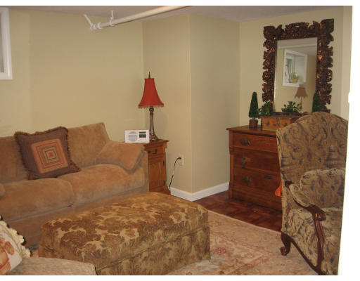 19 Waldorf Road Newton, MA 02461 - Photo 16 of 18 a bedroom with a bed and a dresser