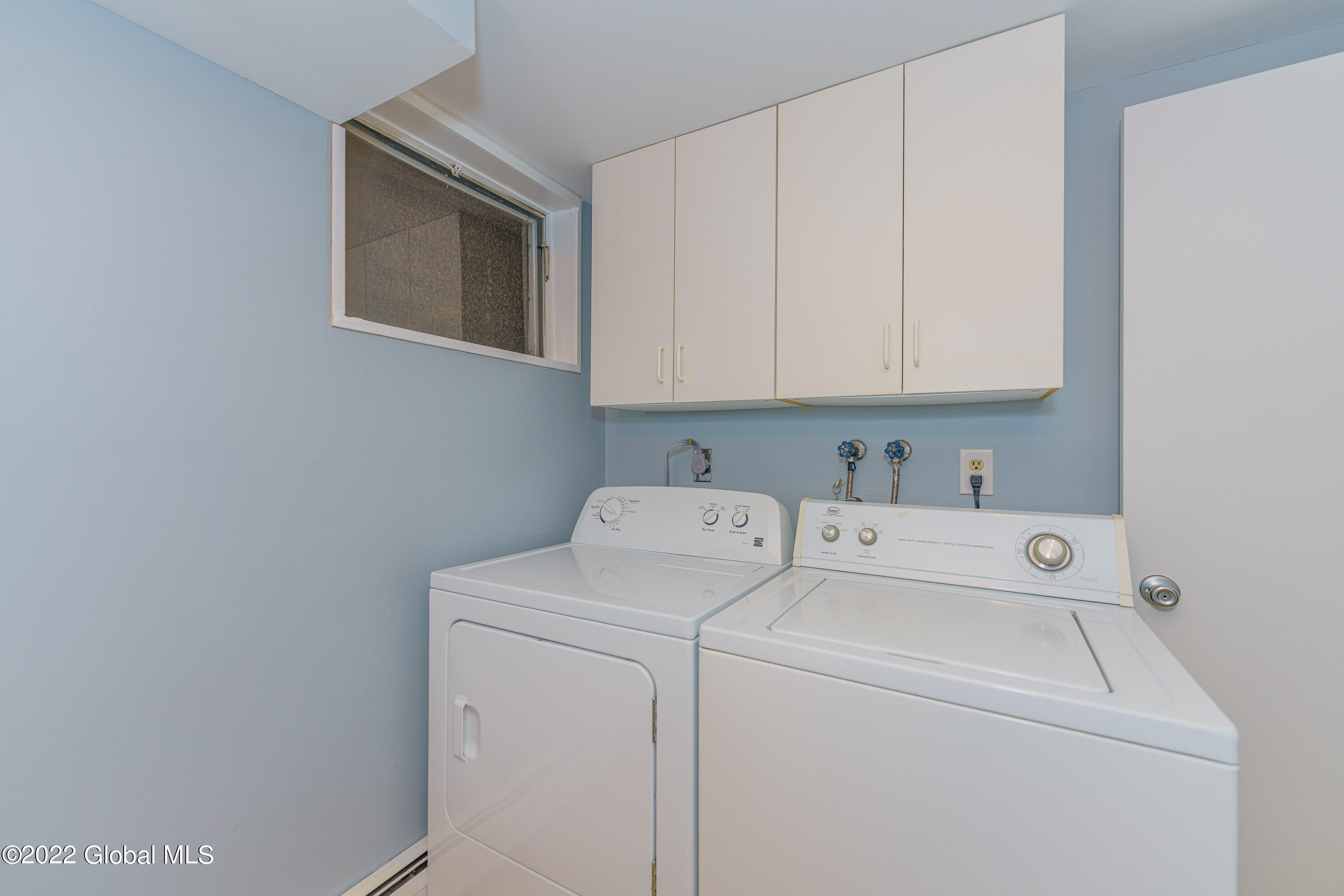 16 Ridge Terrace Colonie, NY 12205 - Photo 27 of 47 Bathroom 4