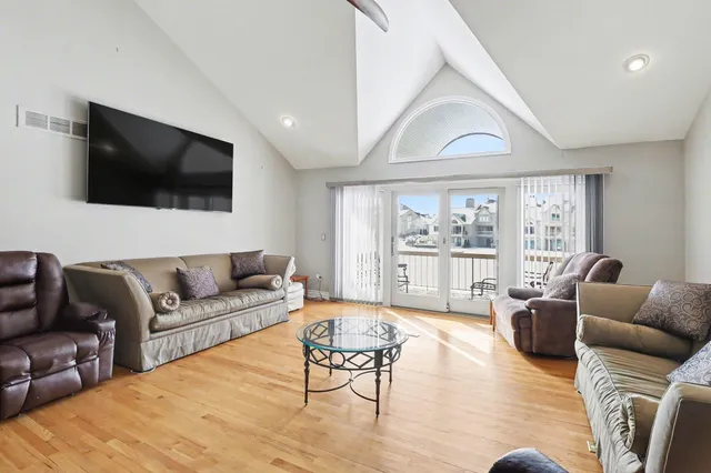 $679,900 | 18269 Blue Heron Drive East, Unit 16, Northville, MI 48168