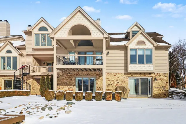 $679,900 | 18269 Blue Heron Drive East, Unit 16, Northville, MI 48168