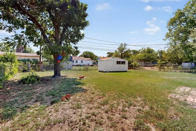 a view of a outdoor space