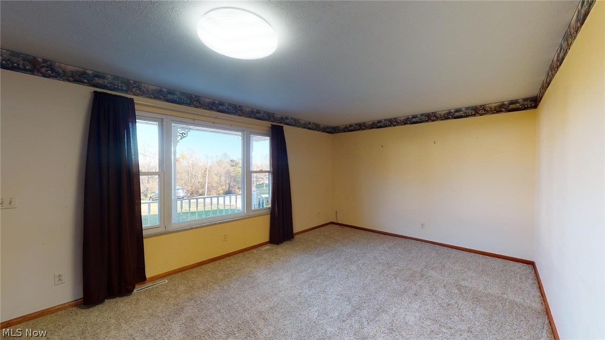 1420 Spider Ridge Road Parkersburg, WV 26104 - Photo 8 of 25 Living room-another view