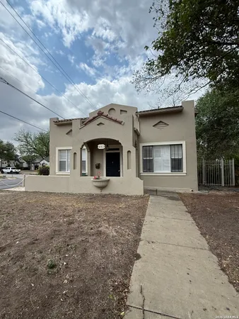 $2,500 | 402 West Elsmere Place, San Antonio, TX 78212
