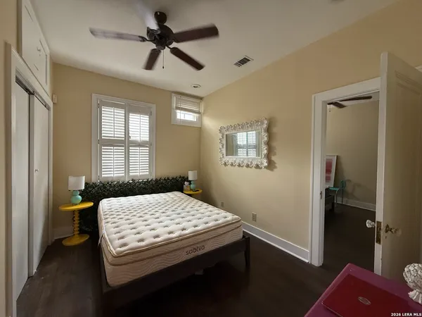 $2,500 | 402 West Elsmere Place, San Antonio, TX 78212
