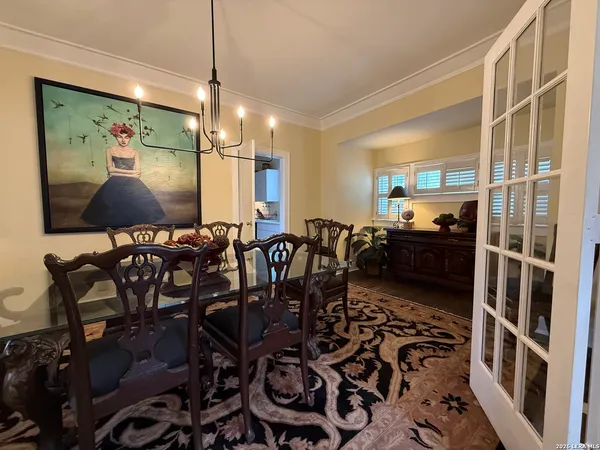 $2,500 | 402 West Elsmere Place, San Antonio, TX 78212