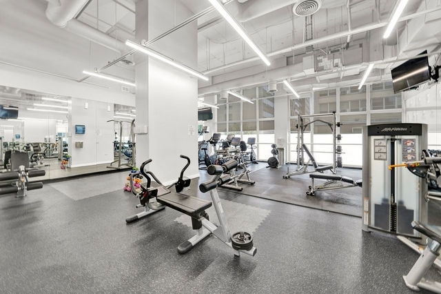 655 West Irving Park Road, Unit 2608 Chicago, IL 60613 - Photo 14 of 19 Gallery Image 14
