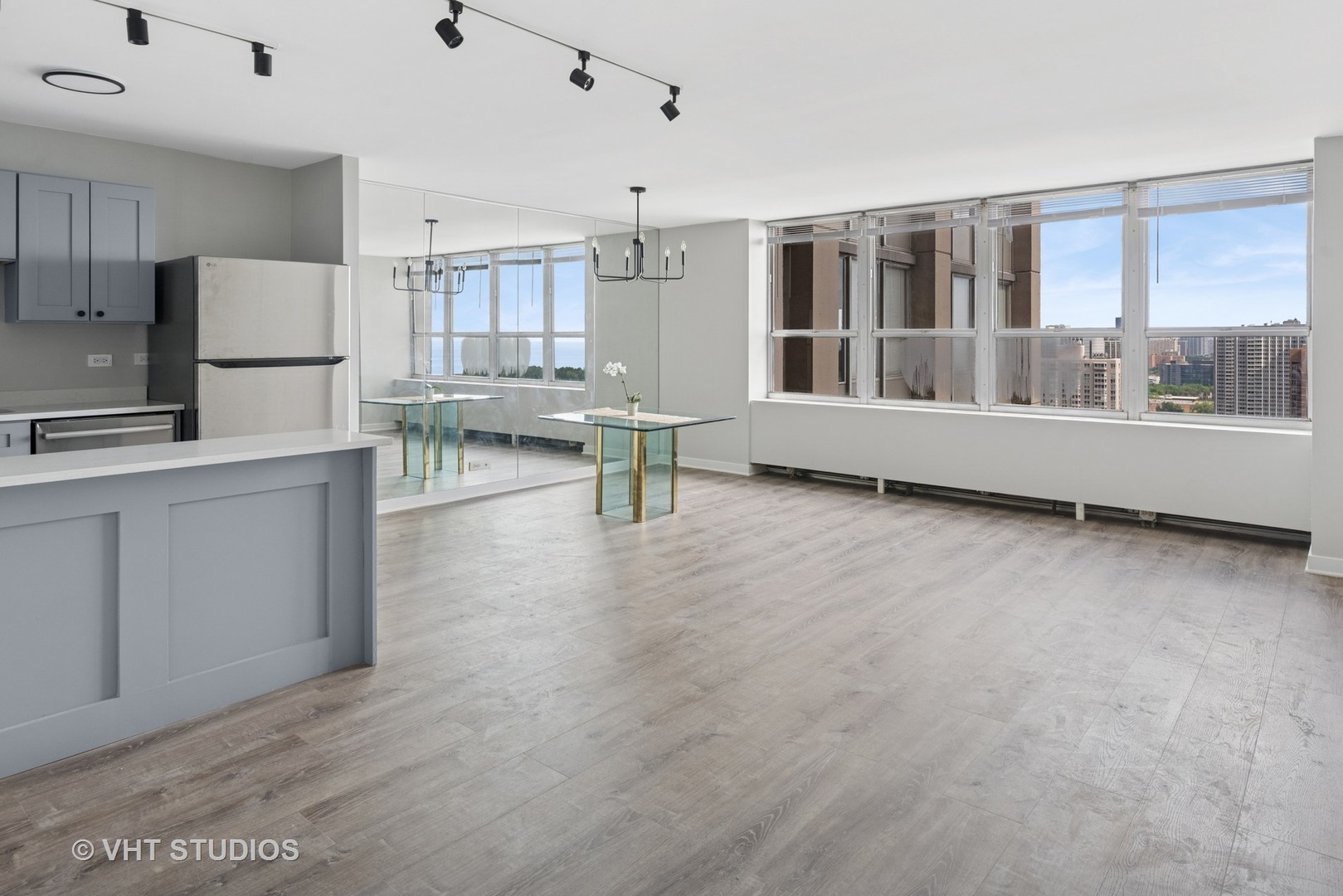 655 West Irving Park Road, Unit 2608 Chicago, IL 60613 - Photo 5 of 19 Gallery Image 5