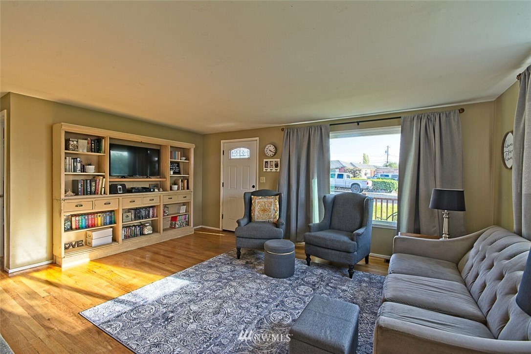 328 West Ridge Road Moses Lake, WA 98837 - Photo 3 of 20 Gallery Image 3