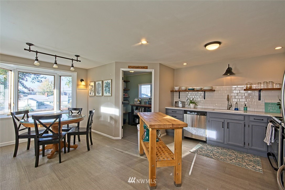 328 West Ridge Road Moses Lake, WA 98837 - Photo 5 of 20 Gallery Image 5