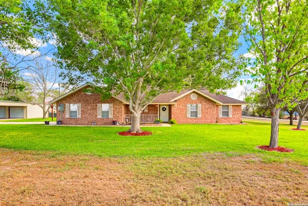 $598,000 | 8416 Fm 541, Stockdale, TX 78160