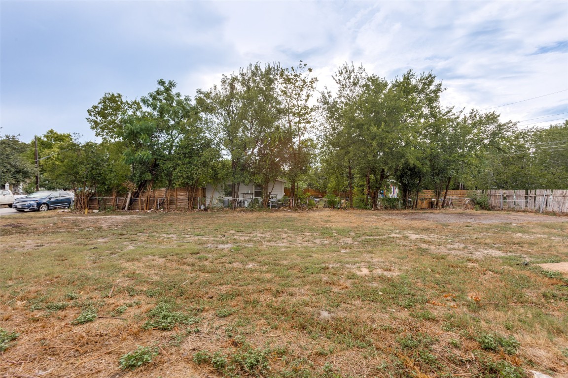 6806 Cruz Street Austin, TX 78741 - Photo 4 of 9 a view of outdoor space with trees