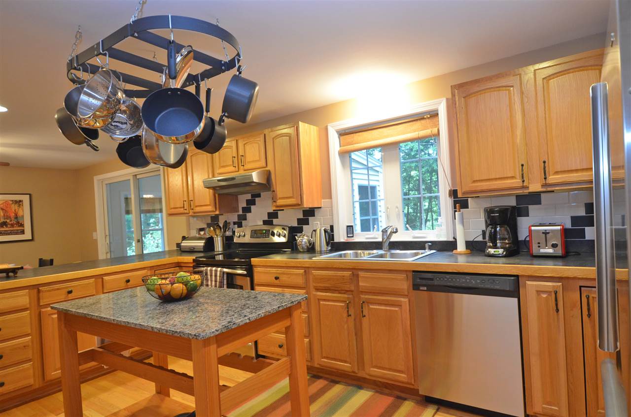 358 Beech Road Eliot, ME 03903 - Photo 4 of 36