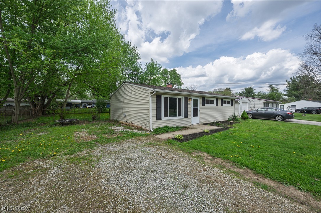 2889 Polly Road Ravenna, OH 44266 - Photo 2 of 18