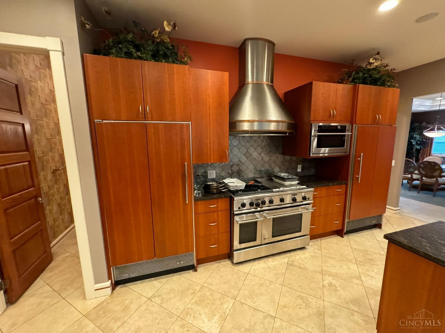 7601 Sheed Road Cincinnati, OH 45247 - Photo 17 of 67