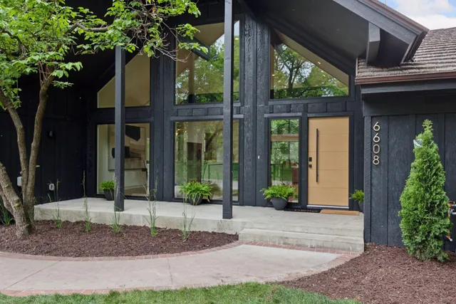 $2,350,000 | 6608 Pawnee Road, Edina, MN 55439