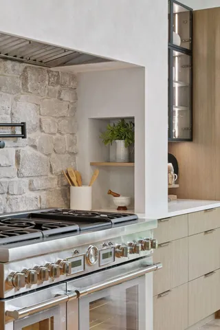 $2,350,000 | 6608 Pawnee Road, Edina, MN 55439