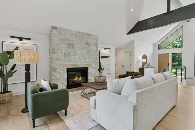 $2,350,000 | 6608 Pawnee Road, Edina, MN 55439