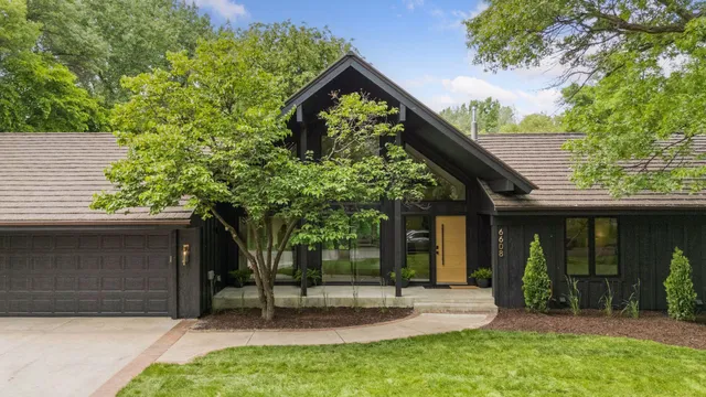 $2,350,000 | 6608 Pawnee Road, Edina, MN 55439