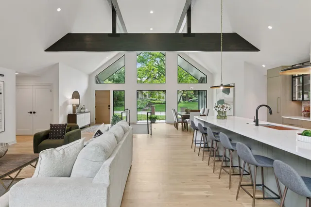 $2,350,000 | 6608 Pawnee Road, Edina, MN 55439