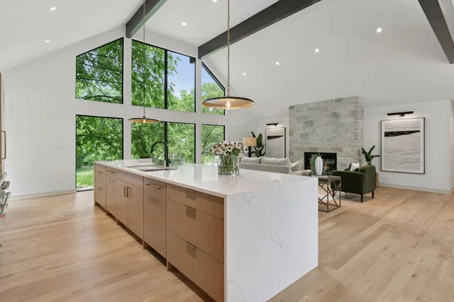 $2,350,000 | 6608 Pawnee Road, Edina, MN 55439