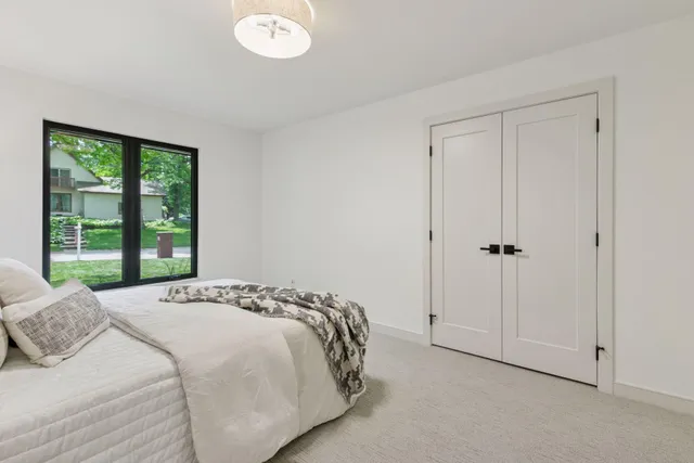 $2,350,000 | 6608 Pawnee Road, Edina, MN 55439