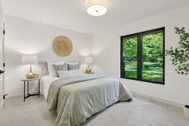 $2,350,000 | 6608 Pawnee Road, Edina, MN 55439