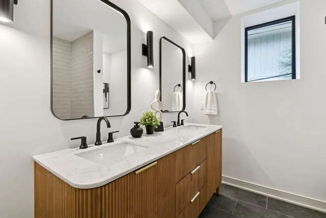 $2,350,000 | 6608 Pawnee Road, Edina, MN 55439