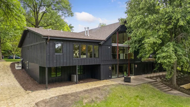 $2,350,000 | 6608 Pawnee Road, Edina, MN 55439