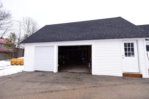 $3,000 | 2535 White Mountain Highway, Conway, NH 03860