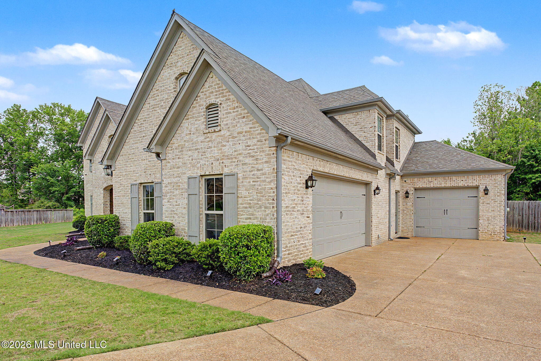1674 Shepherd Drive Hernando, MS 38632 - Photo 2 of 45 4-web-or-mls-1674 Shepherd Dr-3