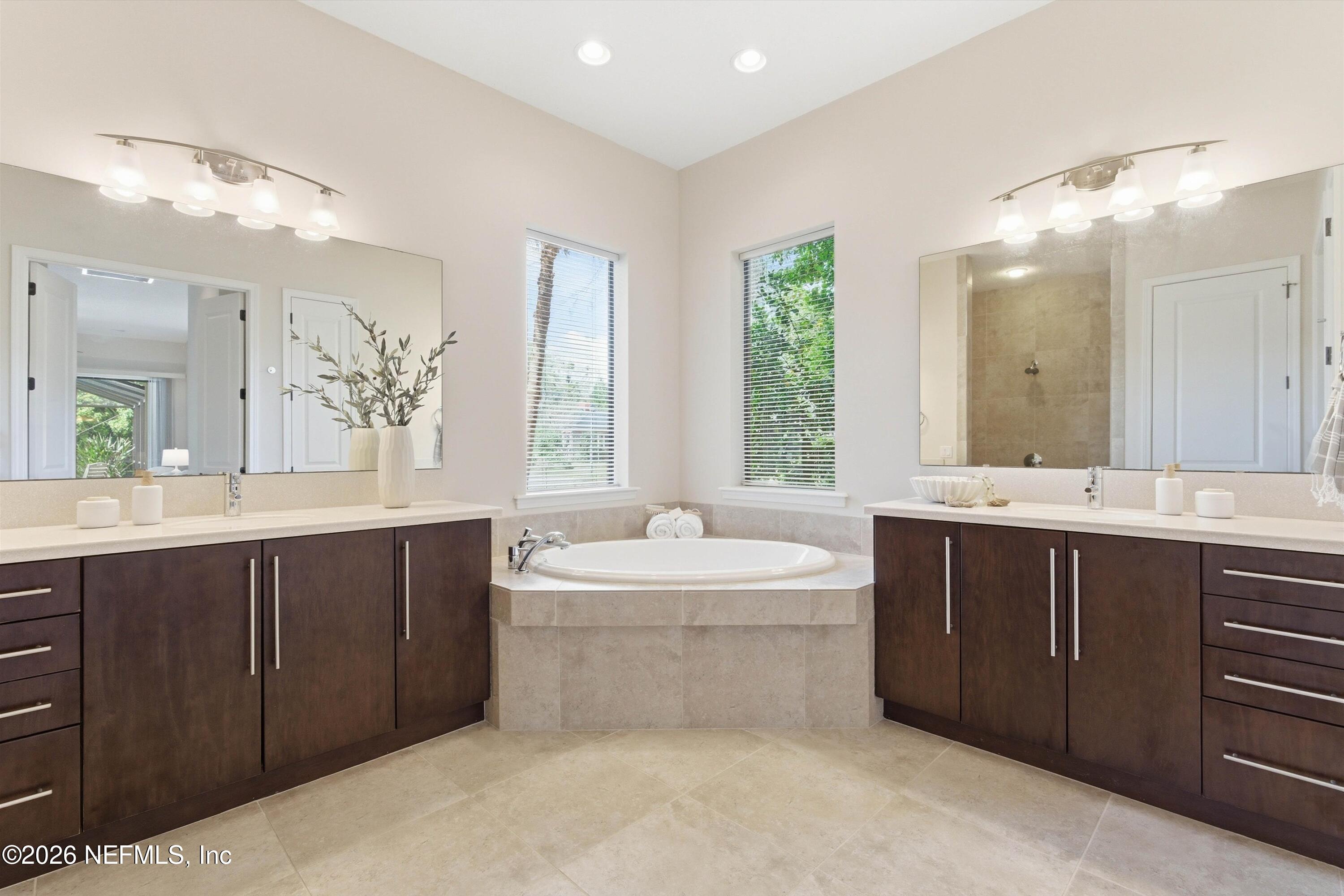 2235 Laurel Road Jacksonville, FL 32207 - Photo 25 of 65 Primary Bathroom