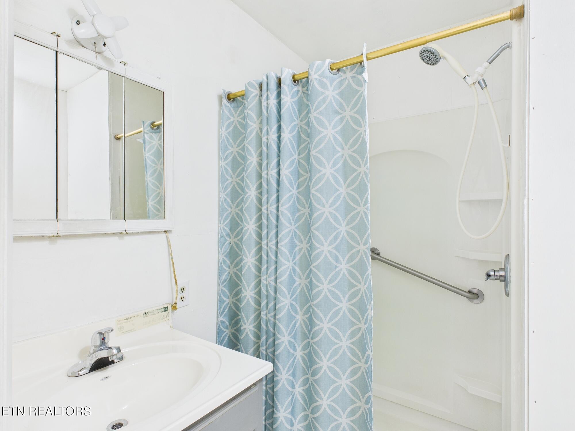 5780 Toestring Valley Road Spring City, TN 37381 - Photo 16 of 37 CAM04523G0-PR0016-STILL011