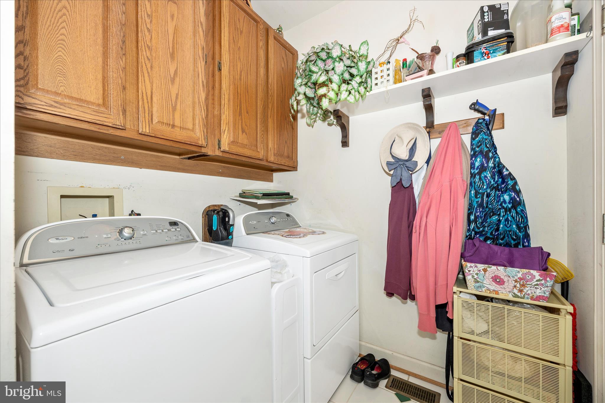 19808 Falling Spring Court Gaithersburg, MD 20882 - Photo 15 of 69 Laundry Room