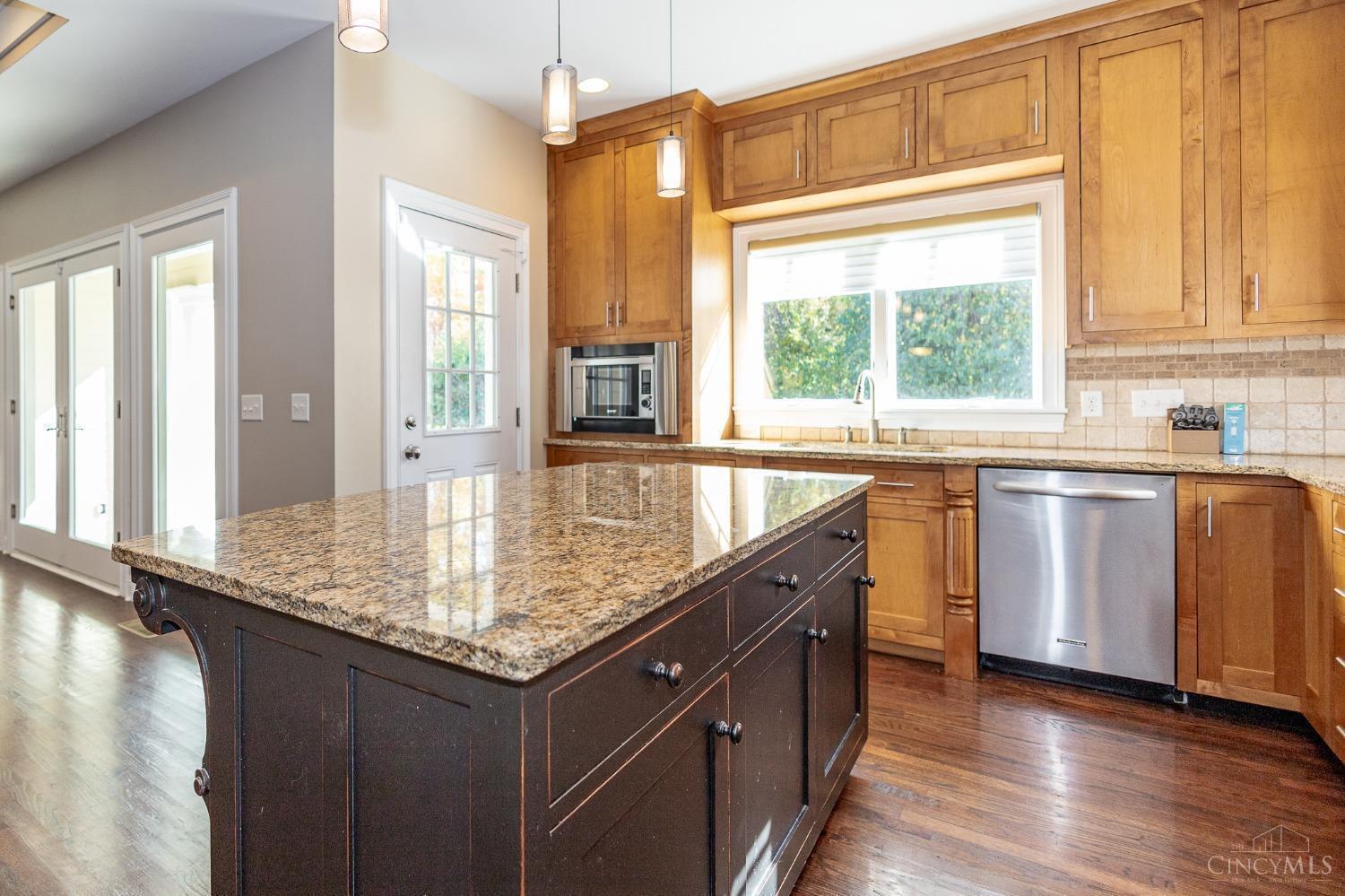 9740 Zig Zag Road Cincinnati, OH 45242 - Photo 13 of 41