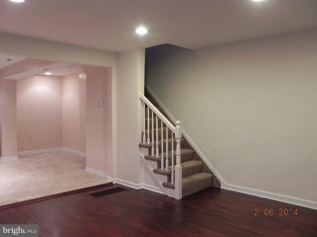 414 Old Riverside Road Baltimore, MD 21225 - Photo 3 of 18 Interior (General)