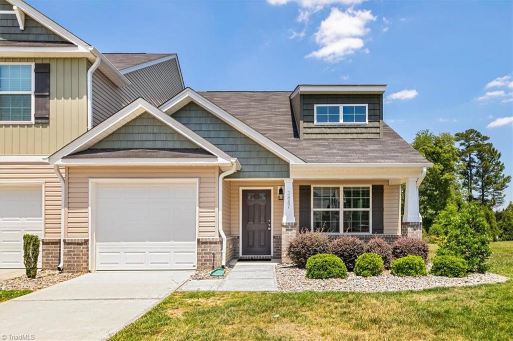 3887 Copperfield Court High Point, NC 27282 - Photo 4 of 44