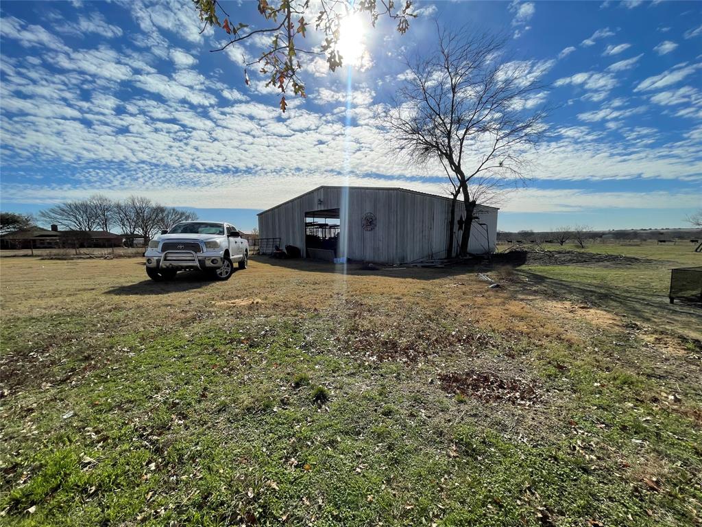 301 Blue Ribbon Road Waxahachie, TX 75165 - Photo 13 of 19