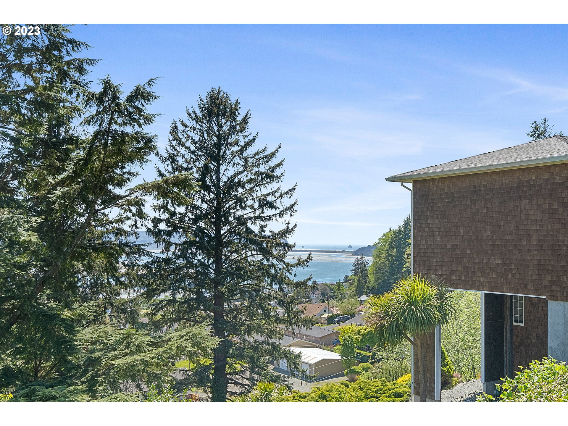 4 Fir Avenue Garibaldi, OR 97118 - Photo 8 of 14 Gallery Image 8