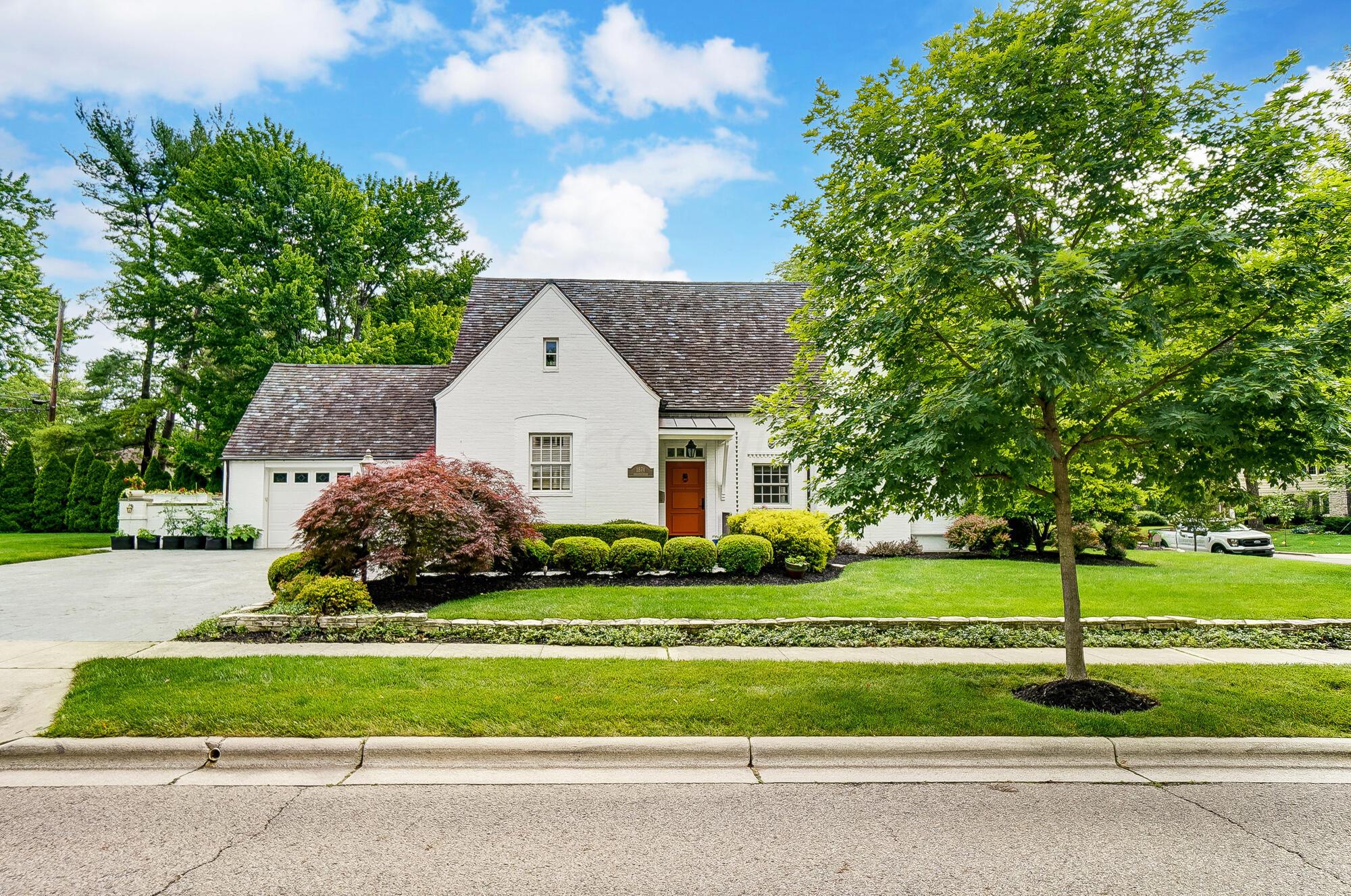 1874 Collingswood Road Upper Arlington, OH 43221 - Photo 5 of 113 006_1874 Collingswood Rd