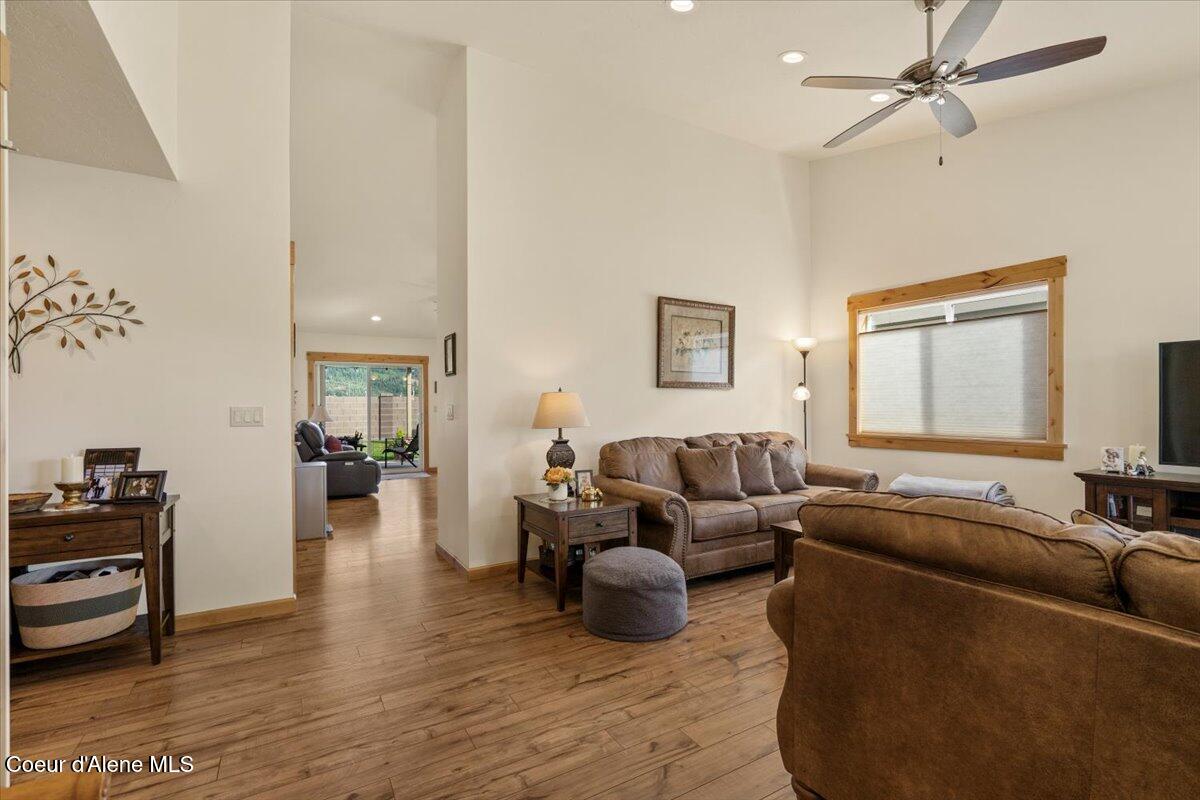 7881 West Kayak Court Rathdrum, ID 83858 - Photo 5 of 42 05-Foyer
