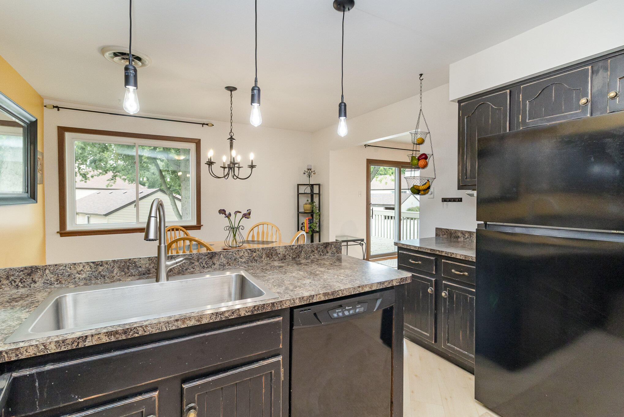 1196 Millpond Road Valparaiso, IN 46385 - Photo 10 of 24 2038x1361
