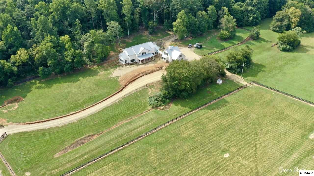 725 Brooks Road Dandridge, TN 37725 - Photo 14 of 19 Gallery Image 14