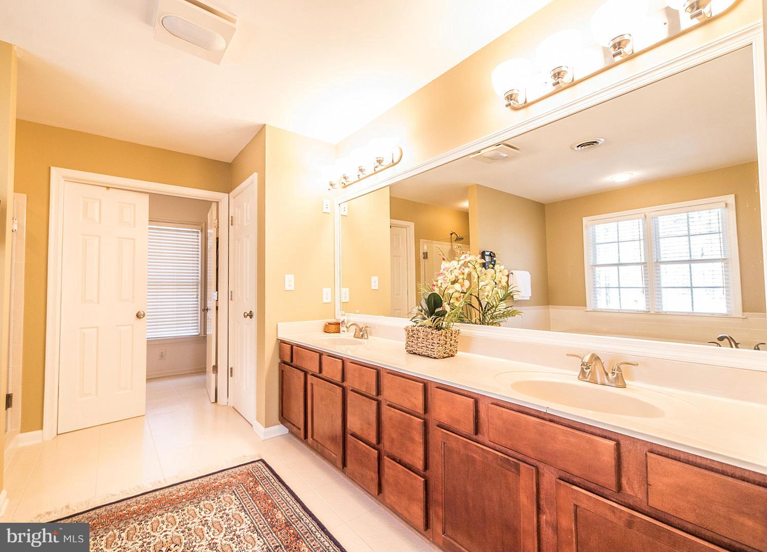 7 Beaver Ridge Road Stafford, VA 22556 - Photo 21 of 30 Large 2nd Master Bath on upper level