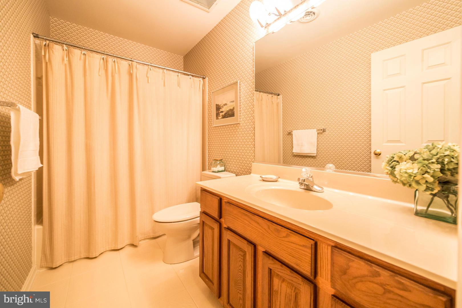 7 Beaver Ridge Road Stafford, VA 22556 - Photo 22 of 30 Large hall bath